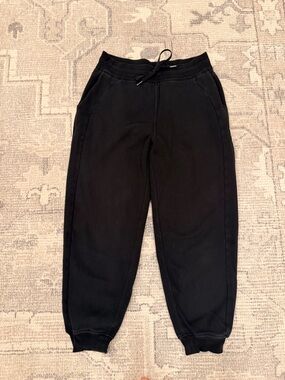 lululemon athletica Scuba Joggers in Heathered Black